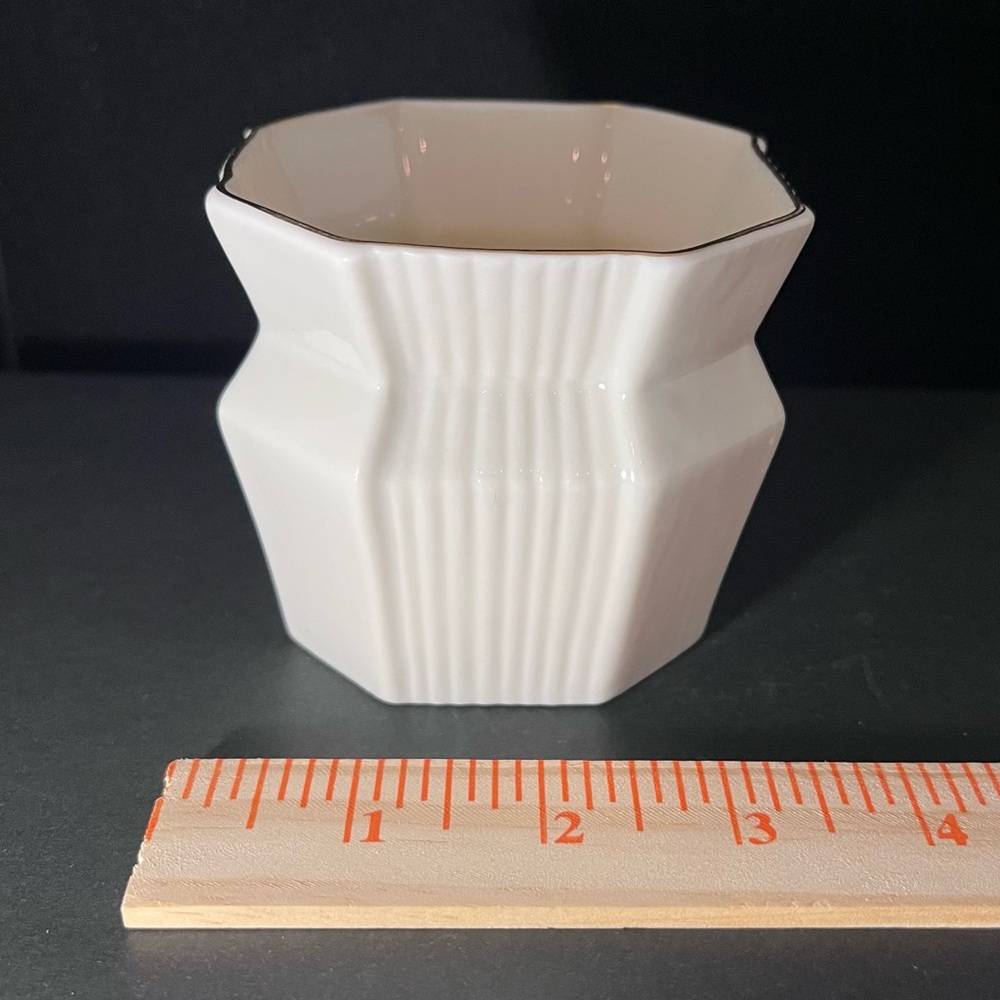Vintage 2005 Belleek Collectors Society Fan Membership Bowl Gold Trim NWT‎